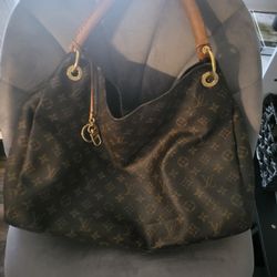 Authentic Louis Vuitton ARTSY MM Monogram 