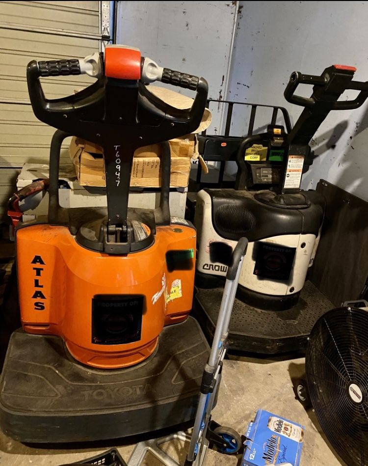 Electric Pallets Jack for Sale in Chicago, IL OfferUp