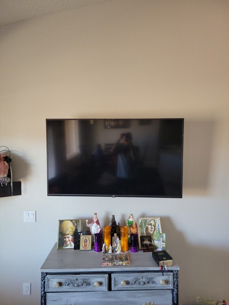 Tv and Wall Mount