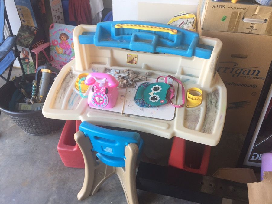 Kids Work table and chair