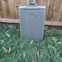 Mini refrigerator for car and home, like new, good condition