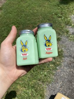 Bunny Jadite Salt And Pepper 