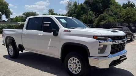 2021 CHEVY-SILVERADO 2500 Z71 DIESEL