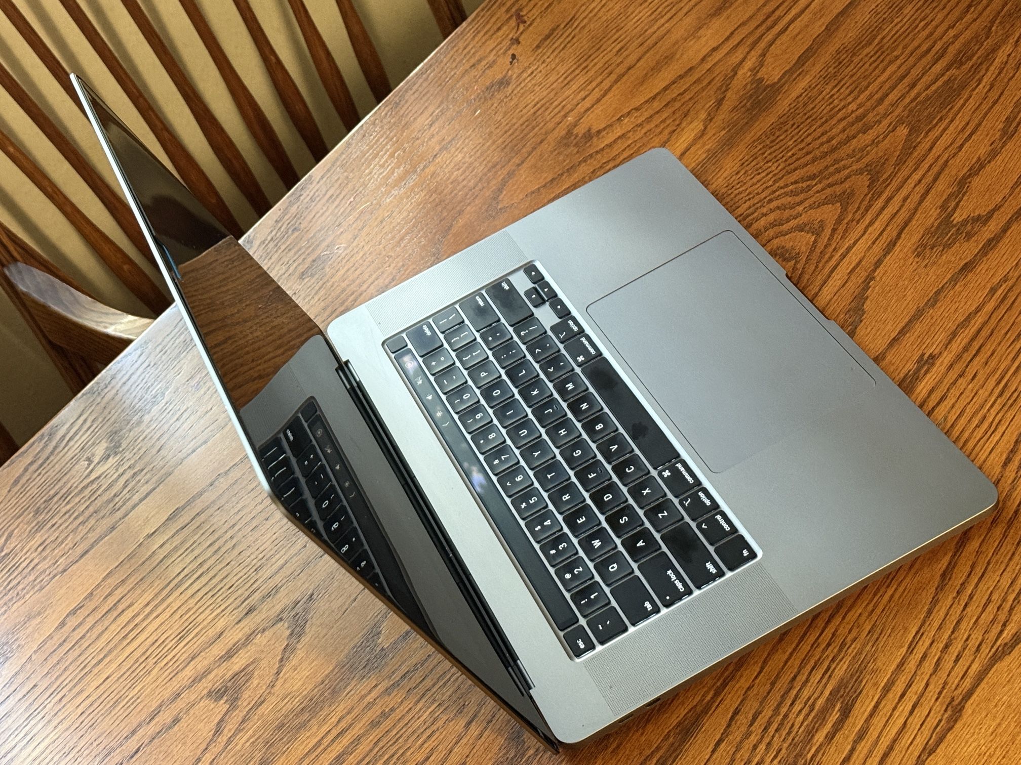 2019 MacBook Pro Touch Bar