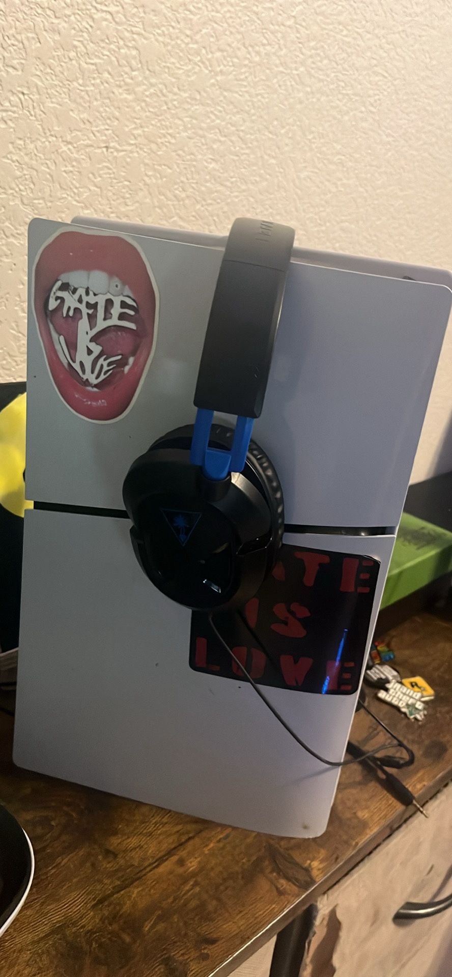 PlayStation 5 Slim  Console Disc & Dual Sense Edge Controller & Turtle Beach Headset 