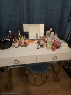 Vanity table