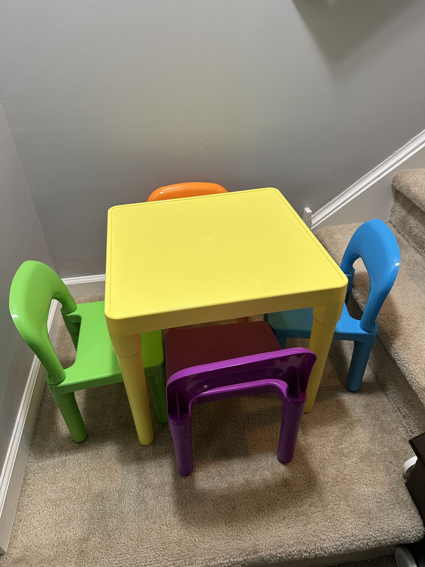 Kids Table And Chairs