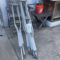 1 Pair Of Crutches 5-11 To 6.6