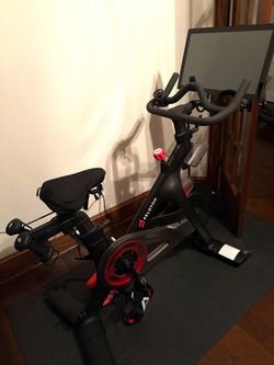 2021 Peloton Bike – Like New, Includes Mat and Shoes - Katy, TX