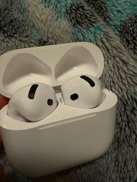 Earpods 4