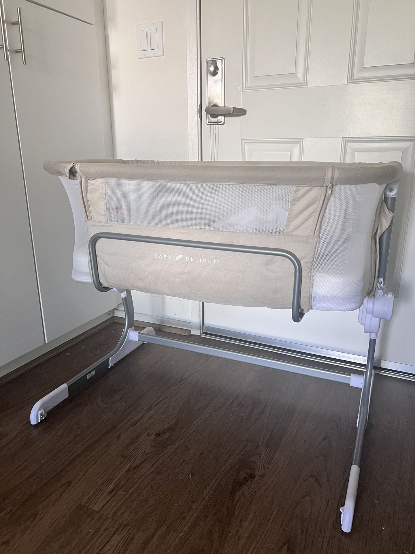 Baby Delight Bassinet w/ mattress, Waterproof Covers, Fitted Sheets