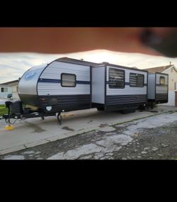 Rv travel trailer 2020