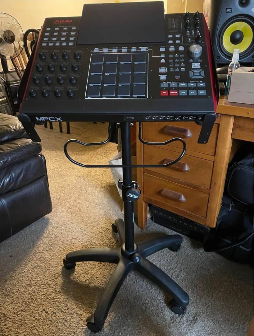 Akai-MPC-x