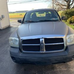 2005 Dodge Dakota 
