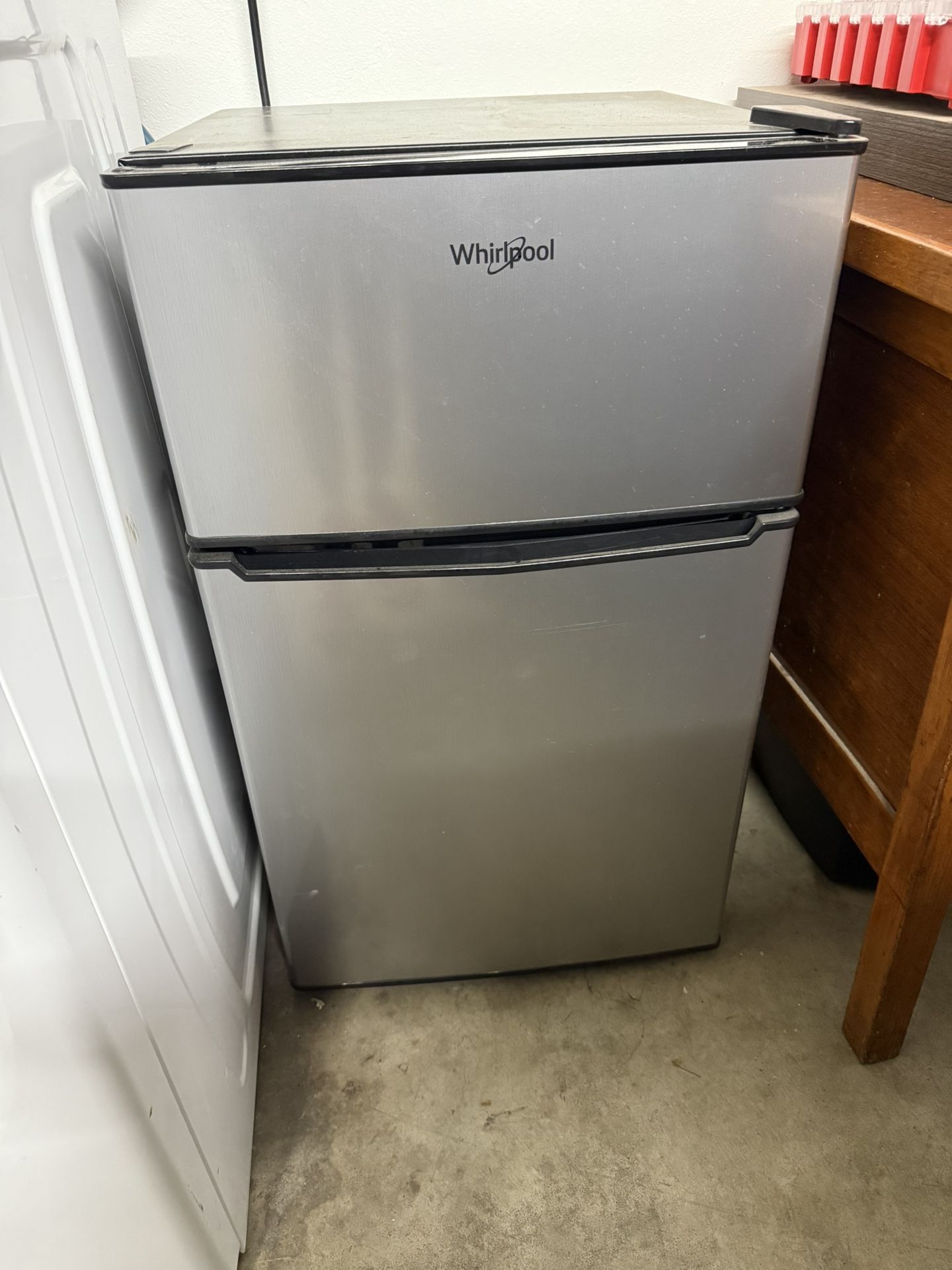 Whirlpool Mini Refrigerator