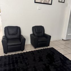 $150 For 2 Kids Recliner Chairs With Cupholders.