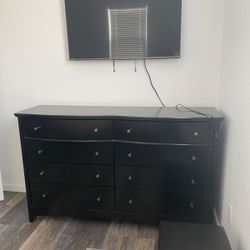 Black 8 Drawer Dresser 