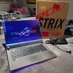 ASUS ROG Strix G16 (614JI)
