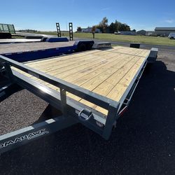 2026 Tomahawk Trailer 82"W X 24'L