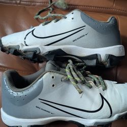 Nike Diamond Fastflex Cleats 4.5 Youth
