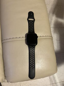 Apple Watch Series 8