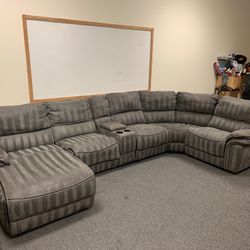 Jordan’s Furniture 6-Piece Modular Reclining Sectional