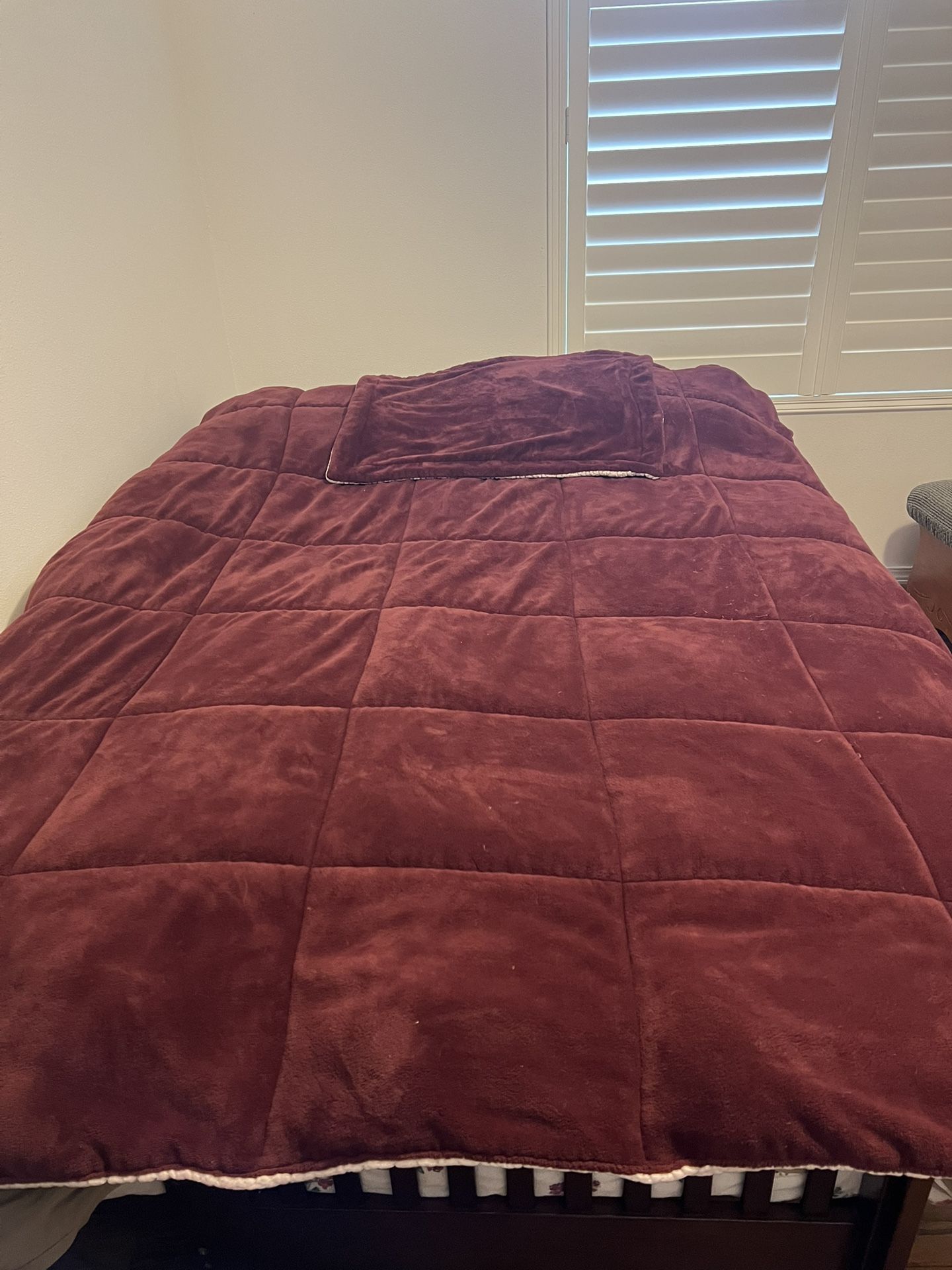 Beautiful Twin Size Blanket