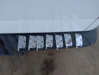 Hunches for Door 3  inches and half.Crome Silver Color.