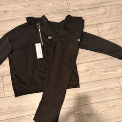 Alo Men's Navy Tracksuit Set Size Large  quarter zip & Jogger Pants Drawstring Waist