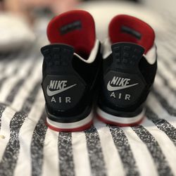 Jordan 4 Retro Bred 