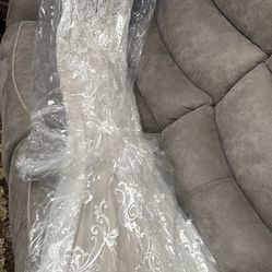 Wedding Dress: