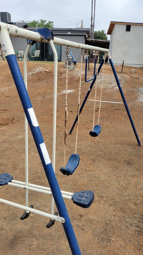 Free Swingset