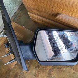 2008 Ford F-150 passenger mirror