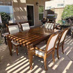 Wood dinning Table With Chairs