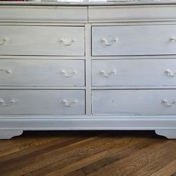 6 Drawer Dresser With Jewerly Storage