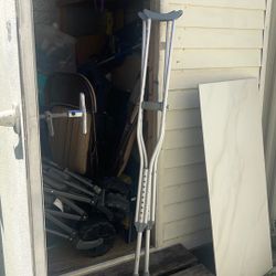 Crutches 