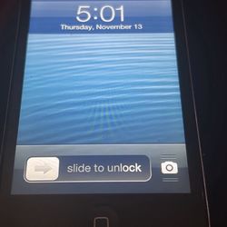 iPod Touch 4th Gen Black 8GB w/charger