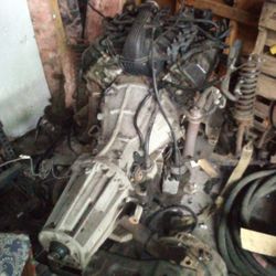 Hemi Engine And Transmission For A Dodge Durango 