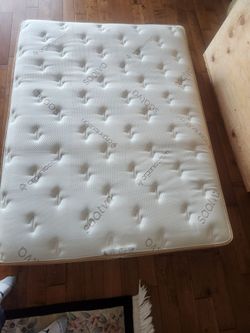 Saatva  Classic Queen Mattress