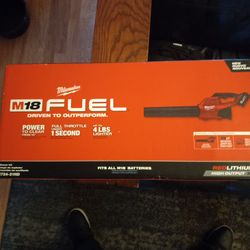 Milwaukee M18 Fuel  Leaf Blower With Battery And Charger 