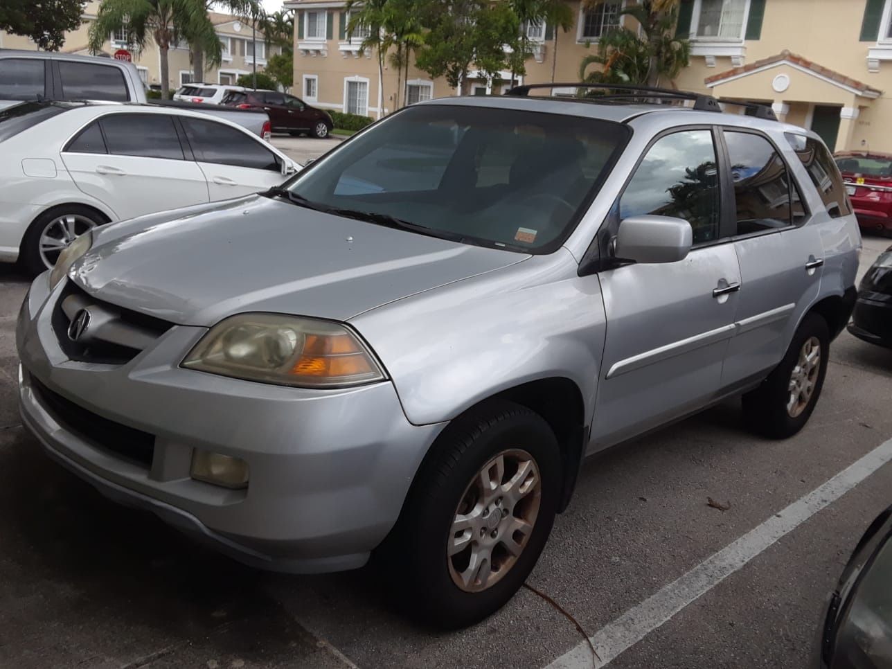 Acura MDX 2005 venta completo o partes