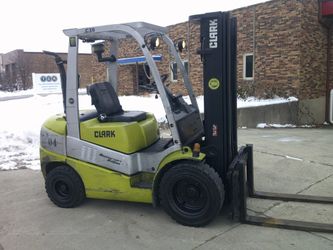 Pneumatic 2017 6K LB Capacity Clark Forklift
