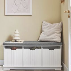 Modern design 3 drawers bench, good choice for hallway and living room.    Retail $150