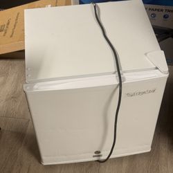 Small Freezer Lockable 