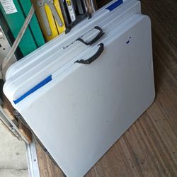 Folding Tables