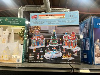 Holiday village 13 piece