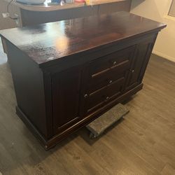 Changing Table/Dresser