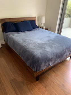 Wooden bed frame, like new
