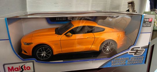 2015 Ford Mustang GT Maisto Die Cast 1/18
