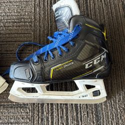CCM Youth Goalie Skates Size2 